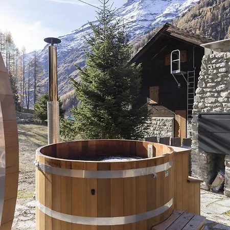 Lavish With Sauna Apartment *